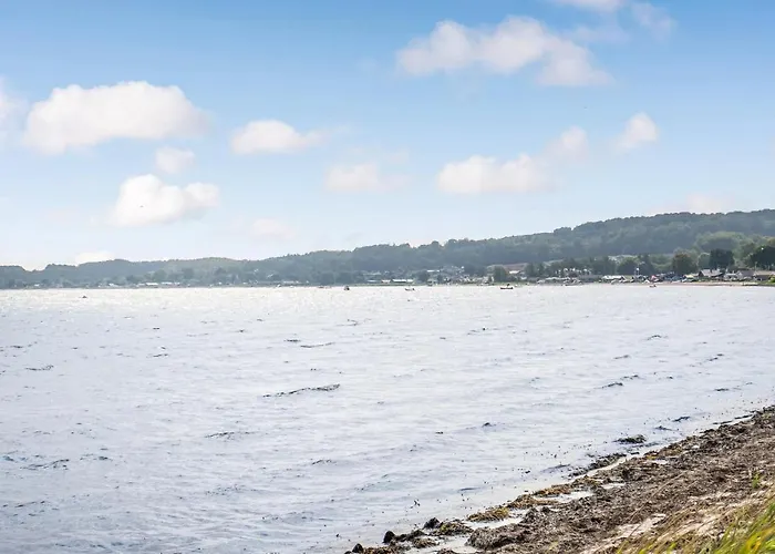 Cozy In Bjert With House Sea View Casa vacanze Binderup Strand